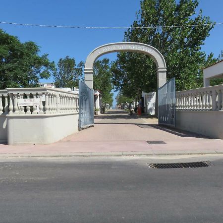 Hotel Centro Turistico La Perla del Gargano Foce Varano Esterno foto