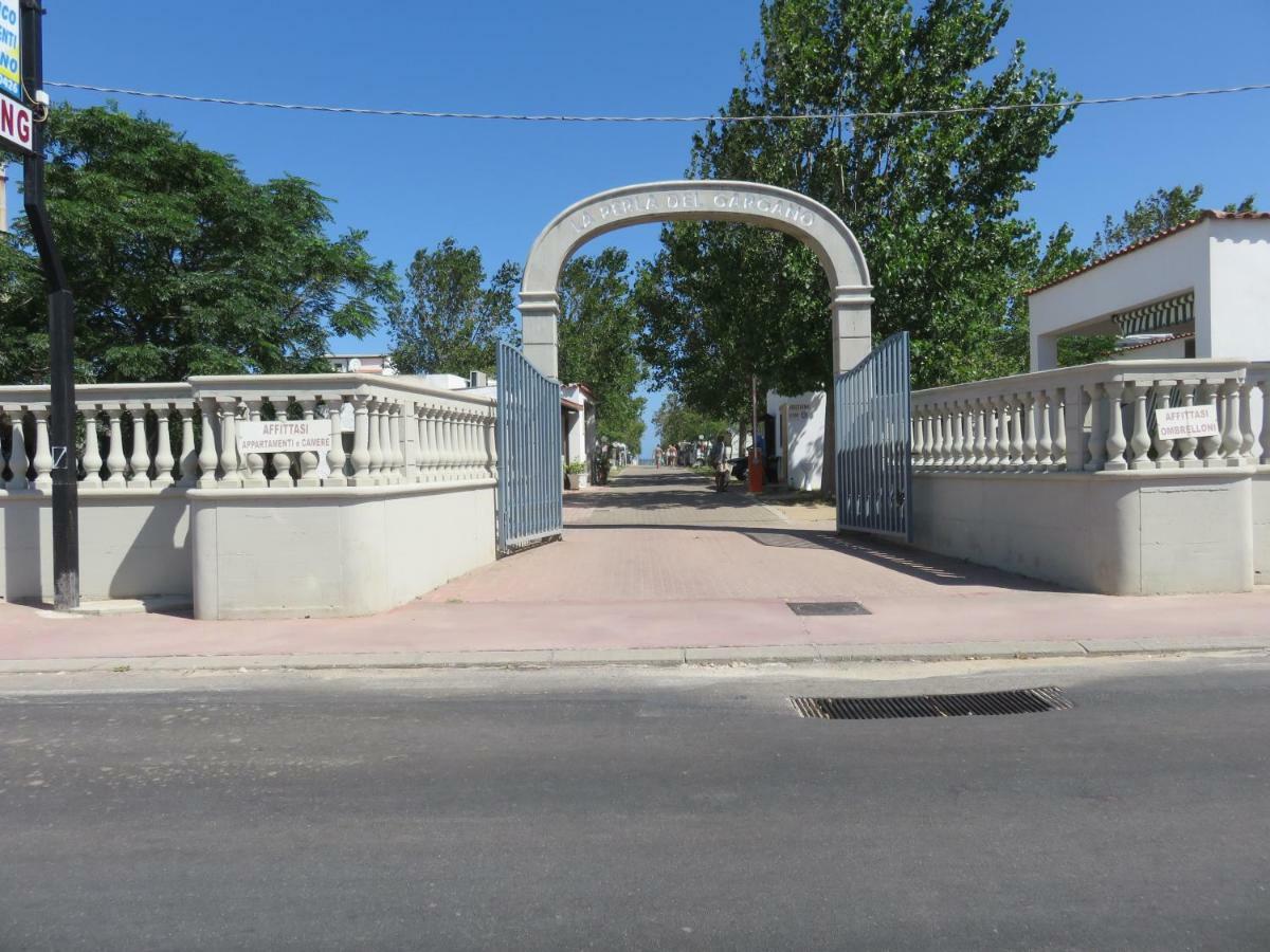 Hotel Centro Turistico La Perla del Gargano Foce Varano Esterno foto